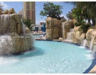 18001 Collins Ave 605 photo 17