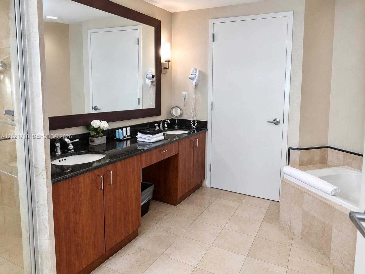 18001 Collins Ave 605 photo 11