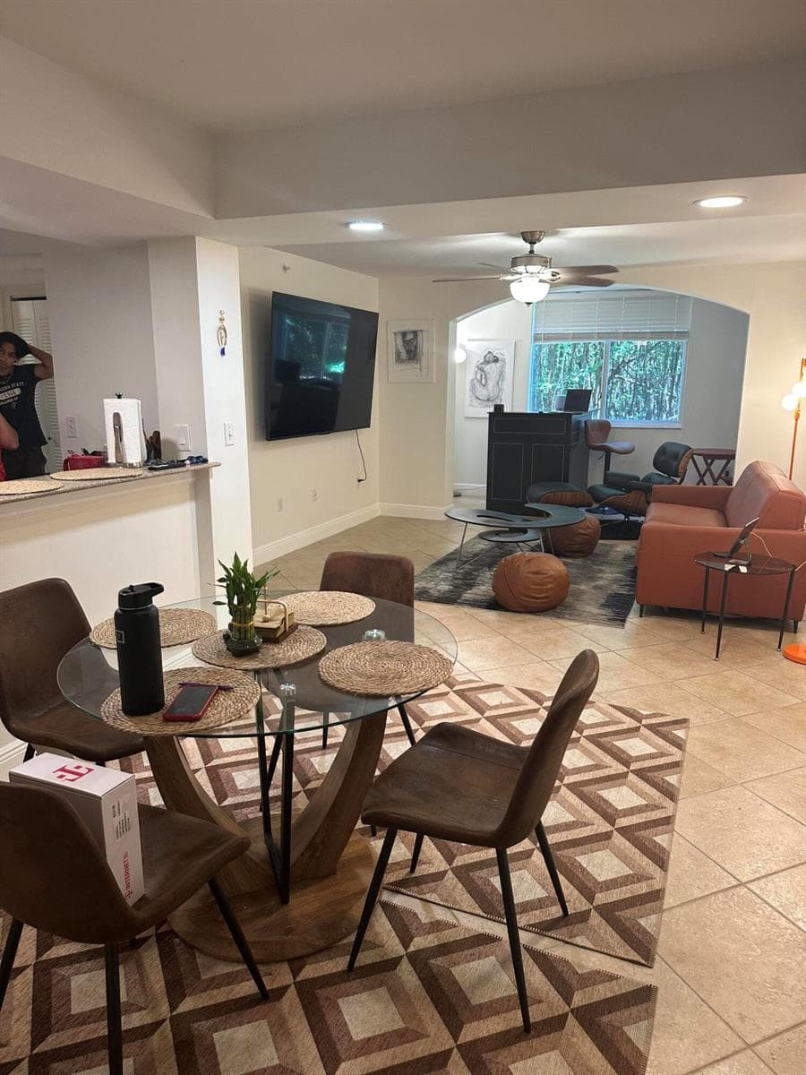 400 Scotia Drive 103 photo 2