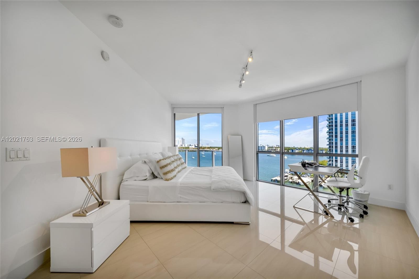 17301 Biscayne Blvd 907 photo 17