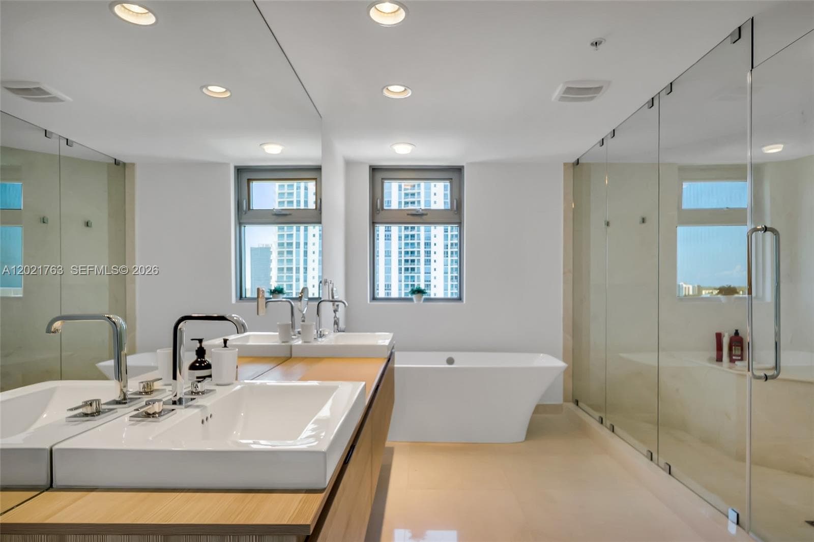 17301 Biscayne Blvd 907 photo 20
