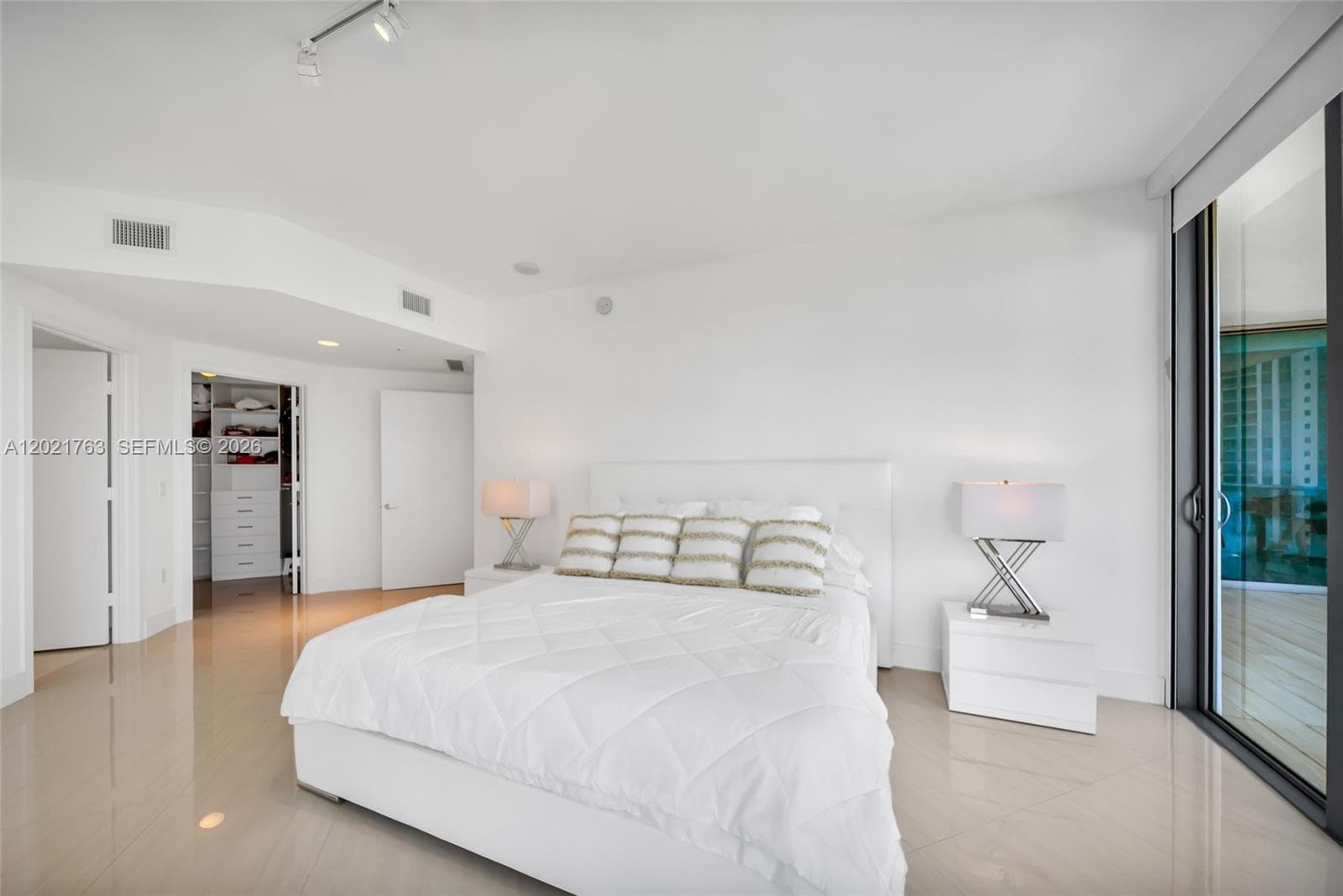 17301 Biscayne Blvd 907 photo 15