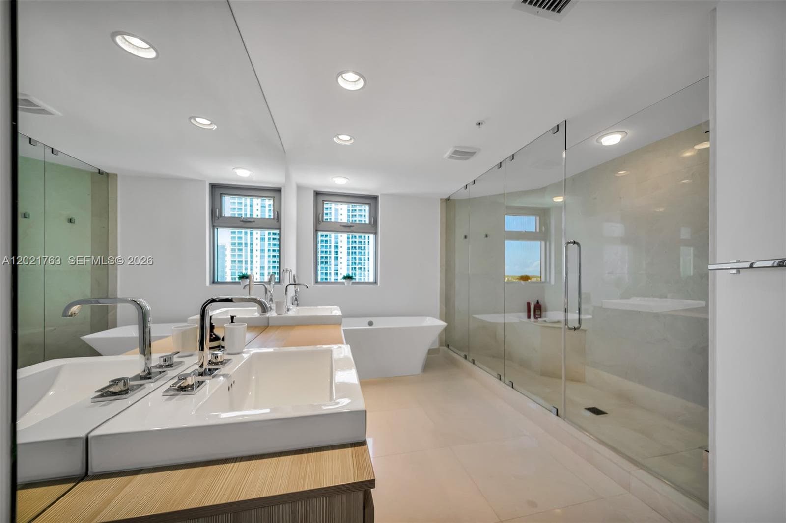 17301 Biscayne Blvd 907 photo 21