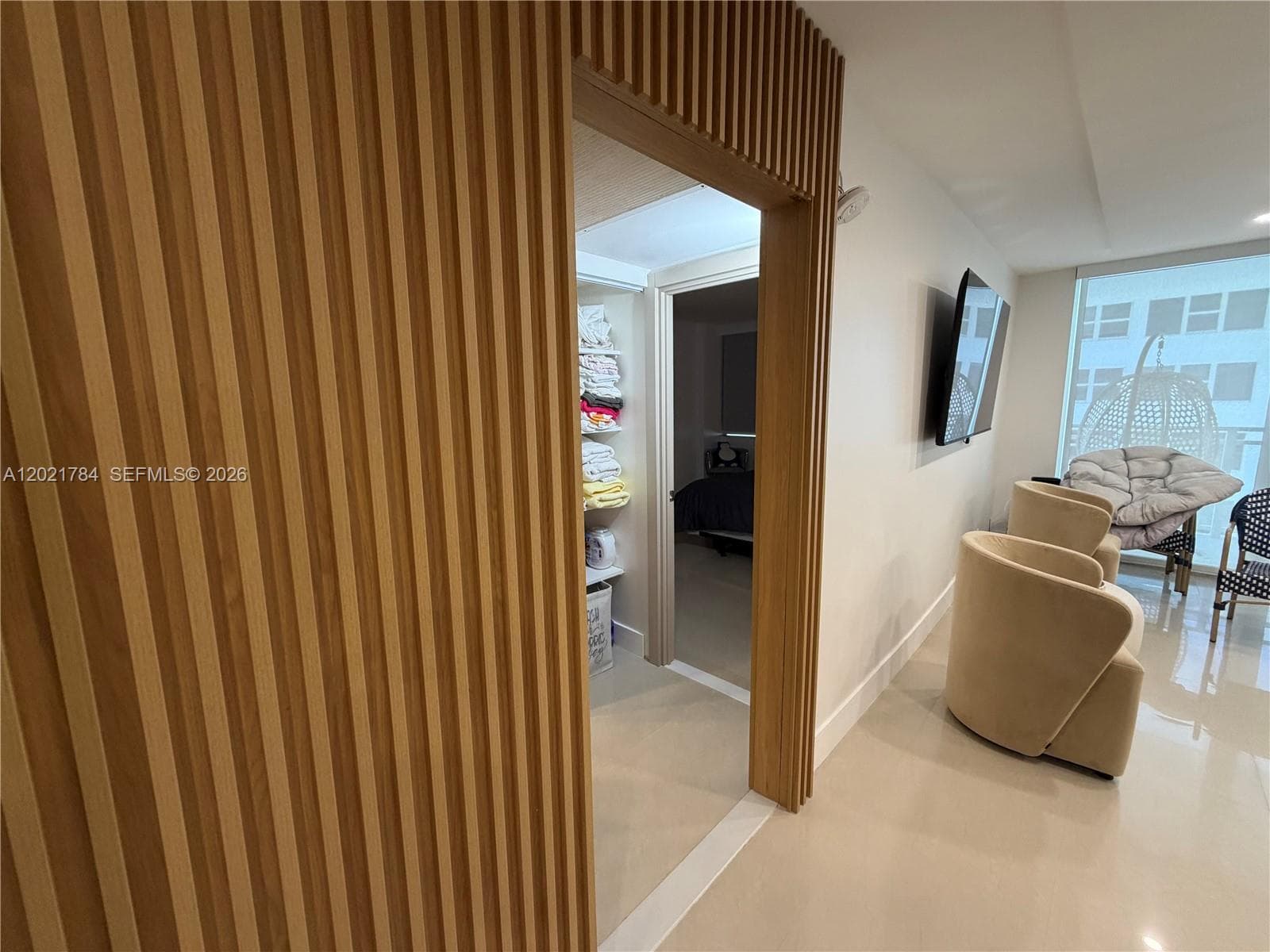 2030 Ocean Dr 2118 photo 13