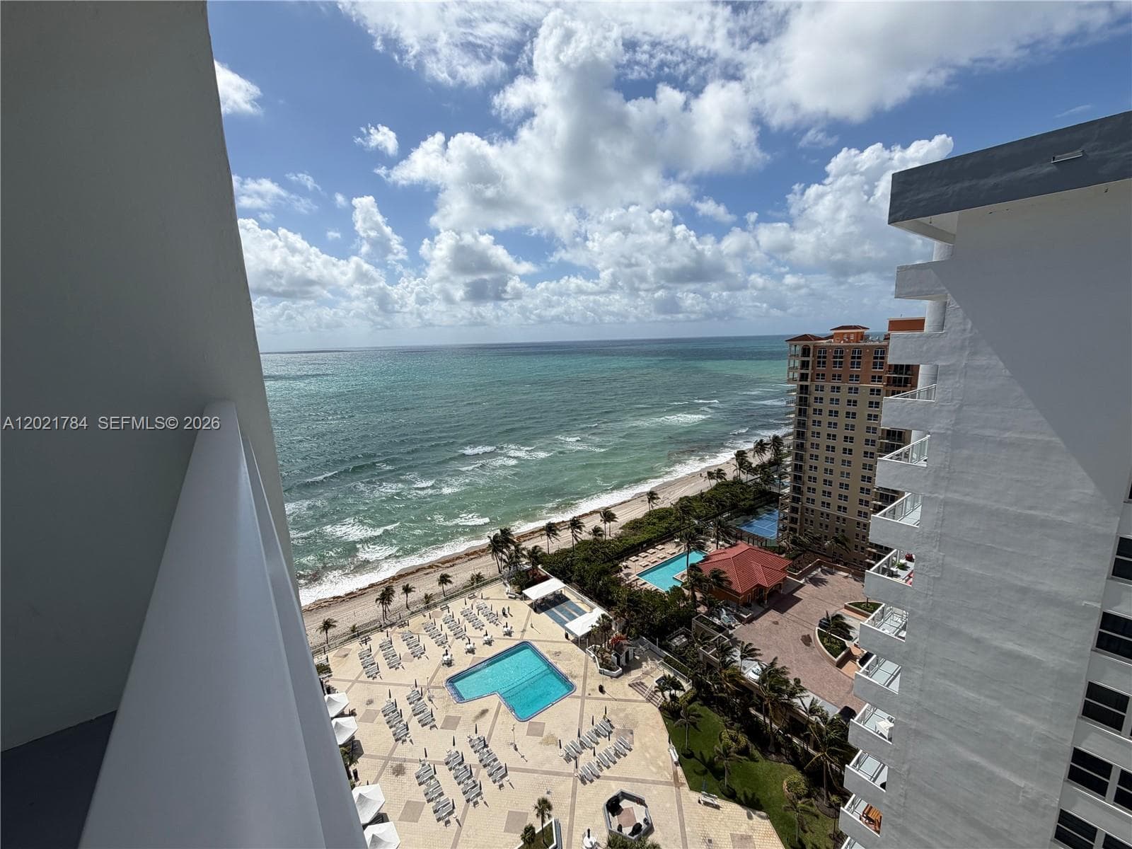 2030 Ocean Dr 2118 photo 7
