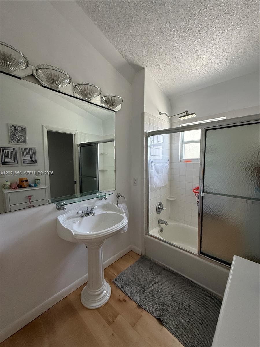 172 Valois Blvd photo 24