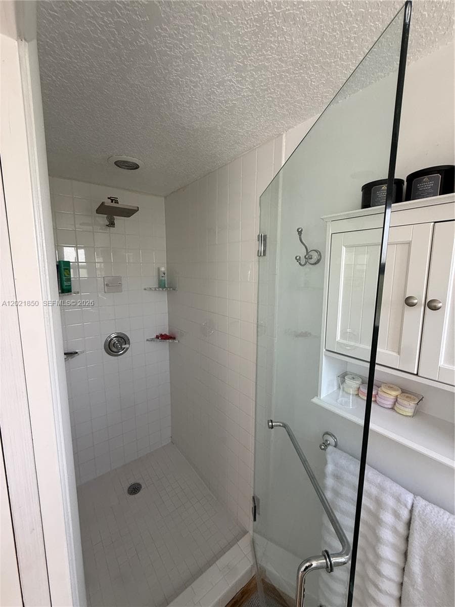 172 Valois Blvd photo 15