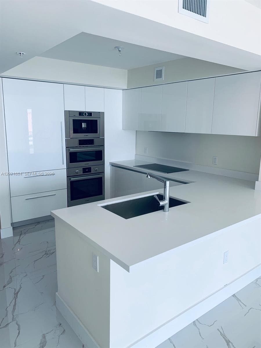 330 Sunny Isles Blvd 5-1006 photo 3
