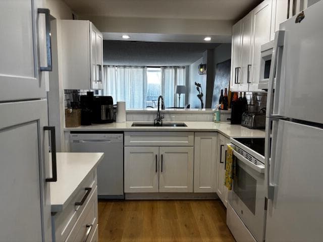 20 Royal Palm Way 6010 photo 2