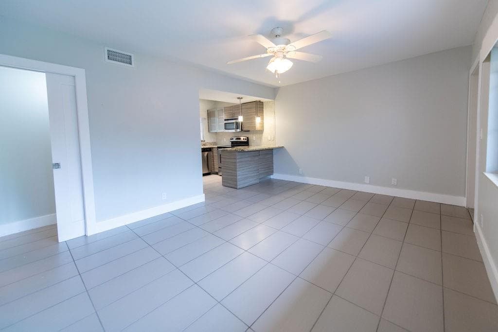 64 Isle Of Venice Drive 22 photo 2