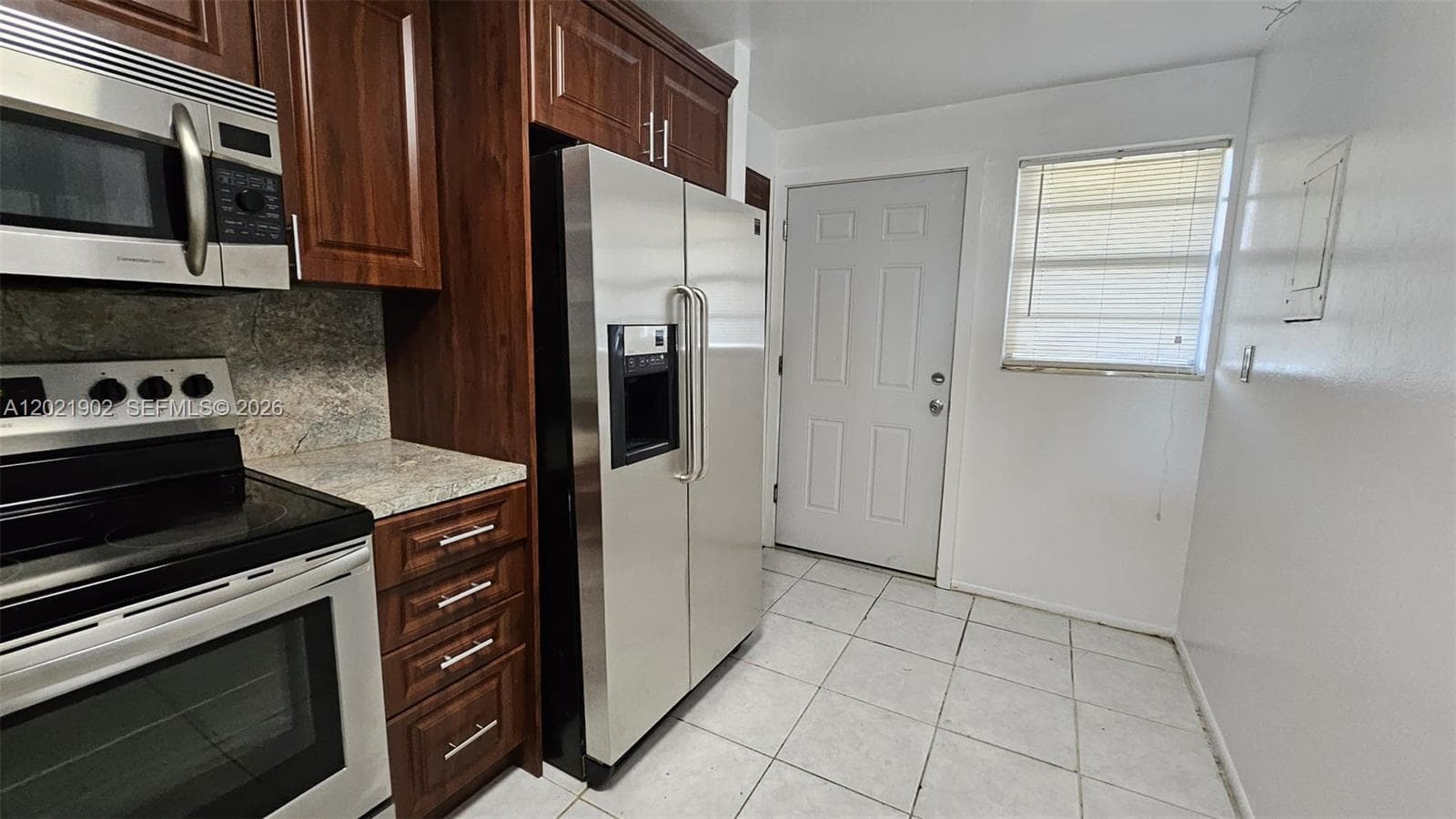 1750 191st St 325-4 photo 7