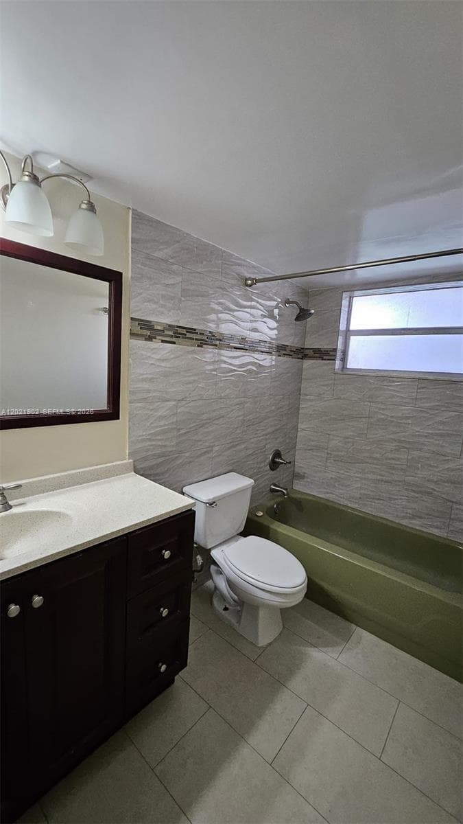 1750 191st St 325-4 photo 9