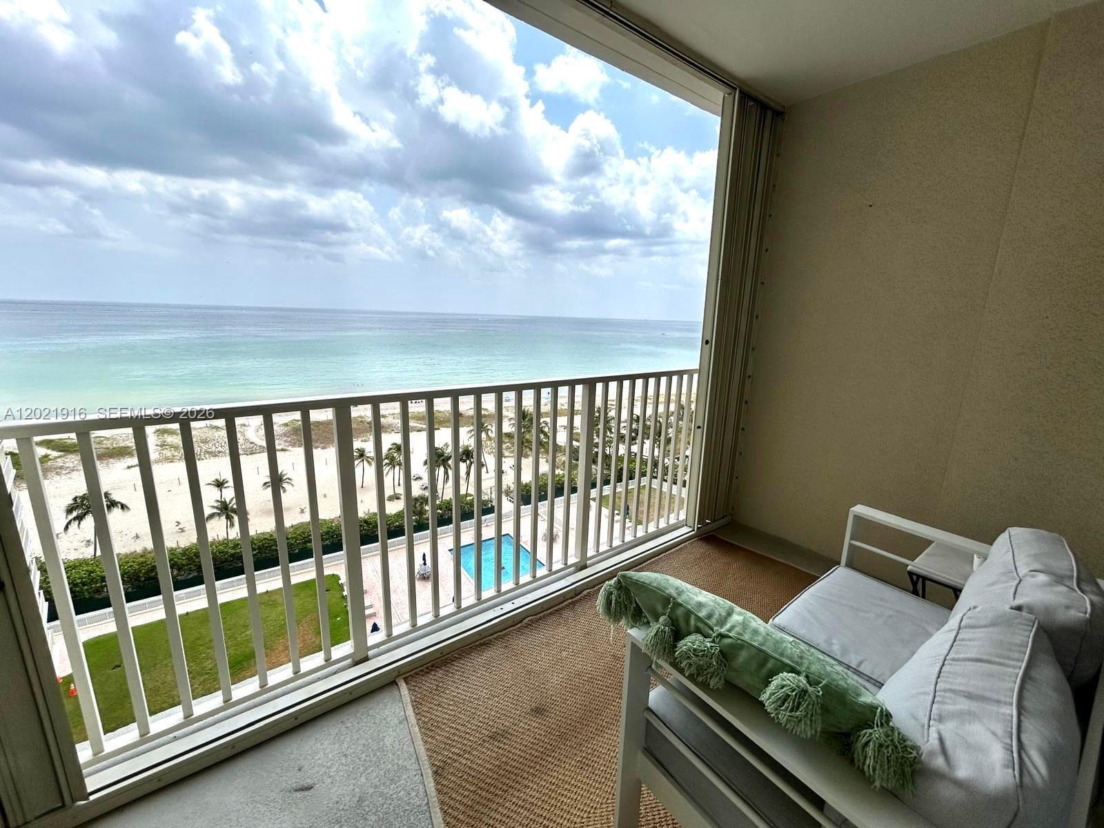 750 Ocean Blvd 1106 photo 13