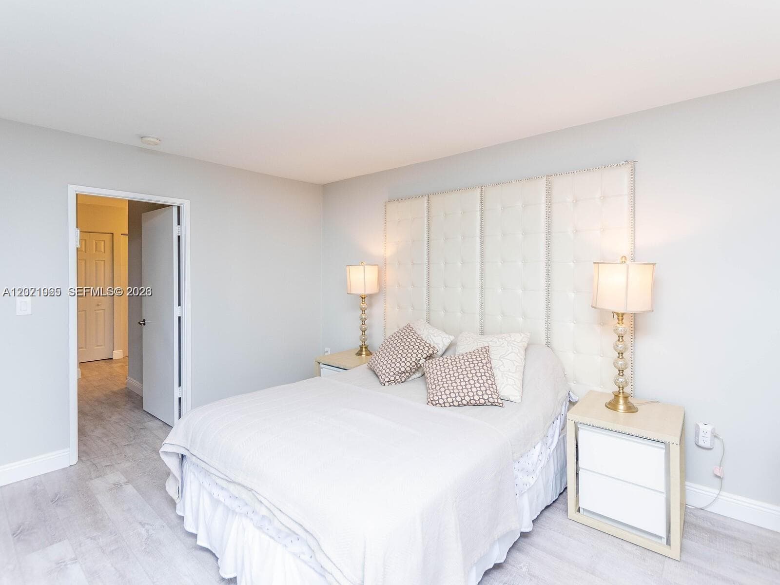 3701 Country Club Dr 1002 photo 17