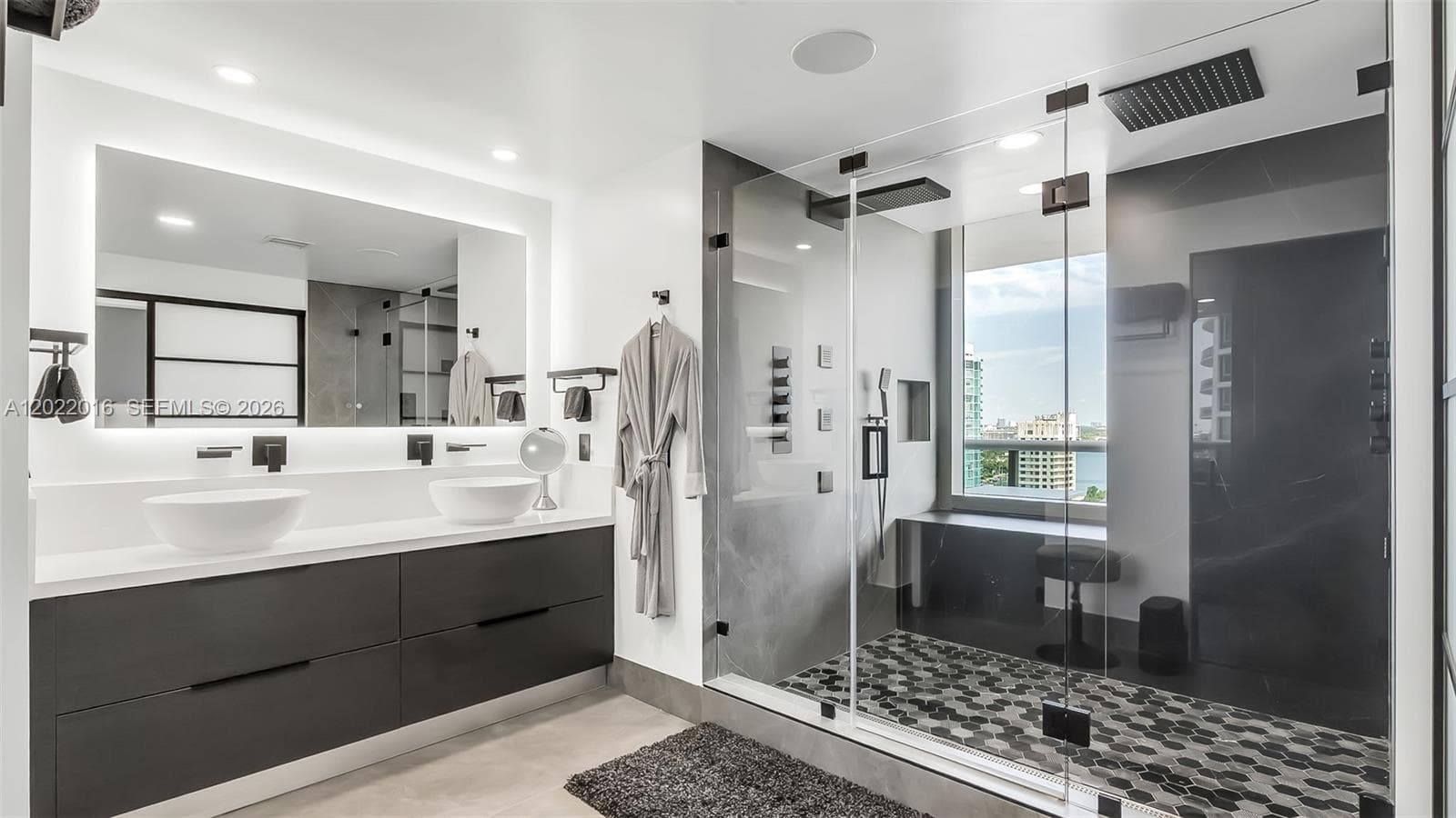 5875 Collins Ave 1807 photo 13
