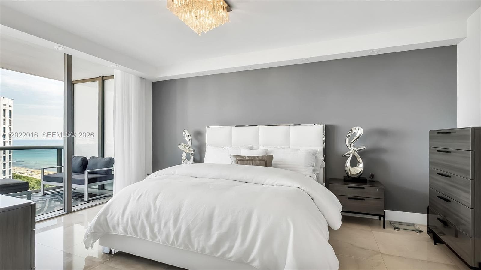 5875 Collins Ave 1807 photo 12