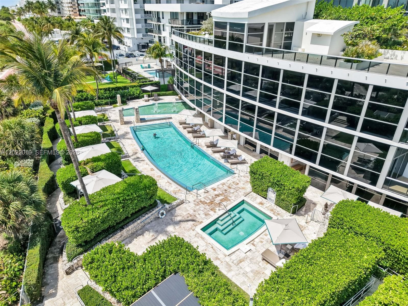 5875 Collins Ave 1807 photo 8