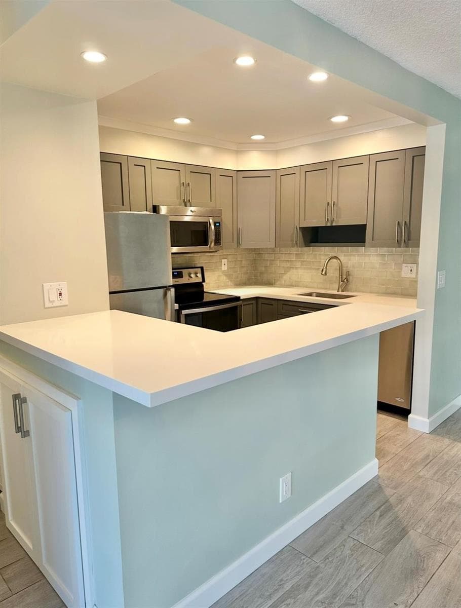 130 Cypress Club Drive Apt 323 photo 6