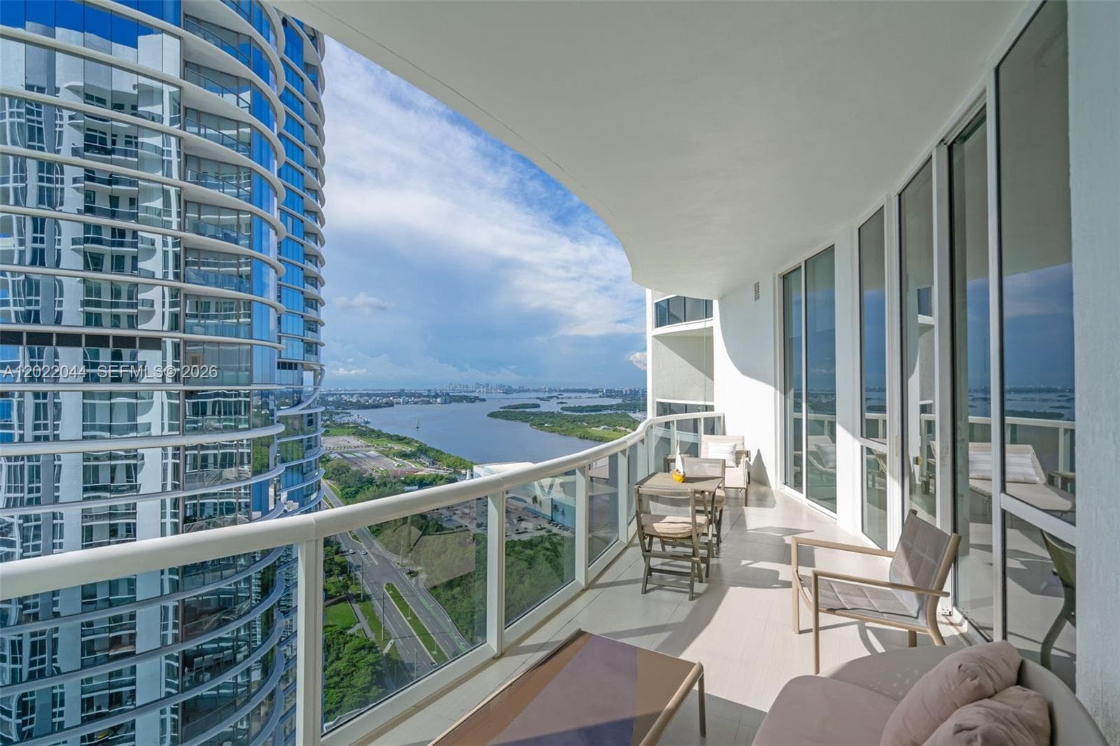 15811 Collins Ave 3407 photo 2