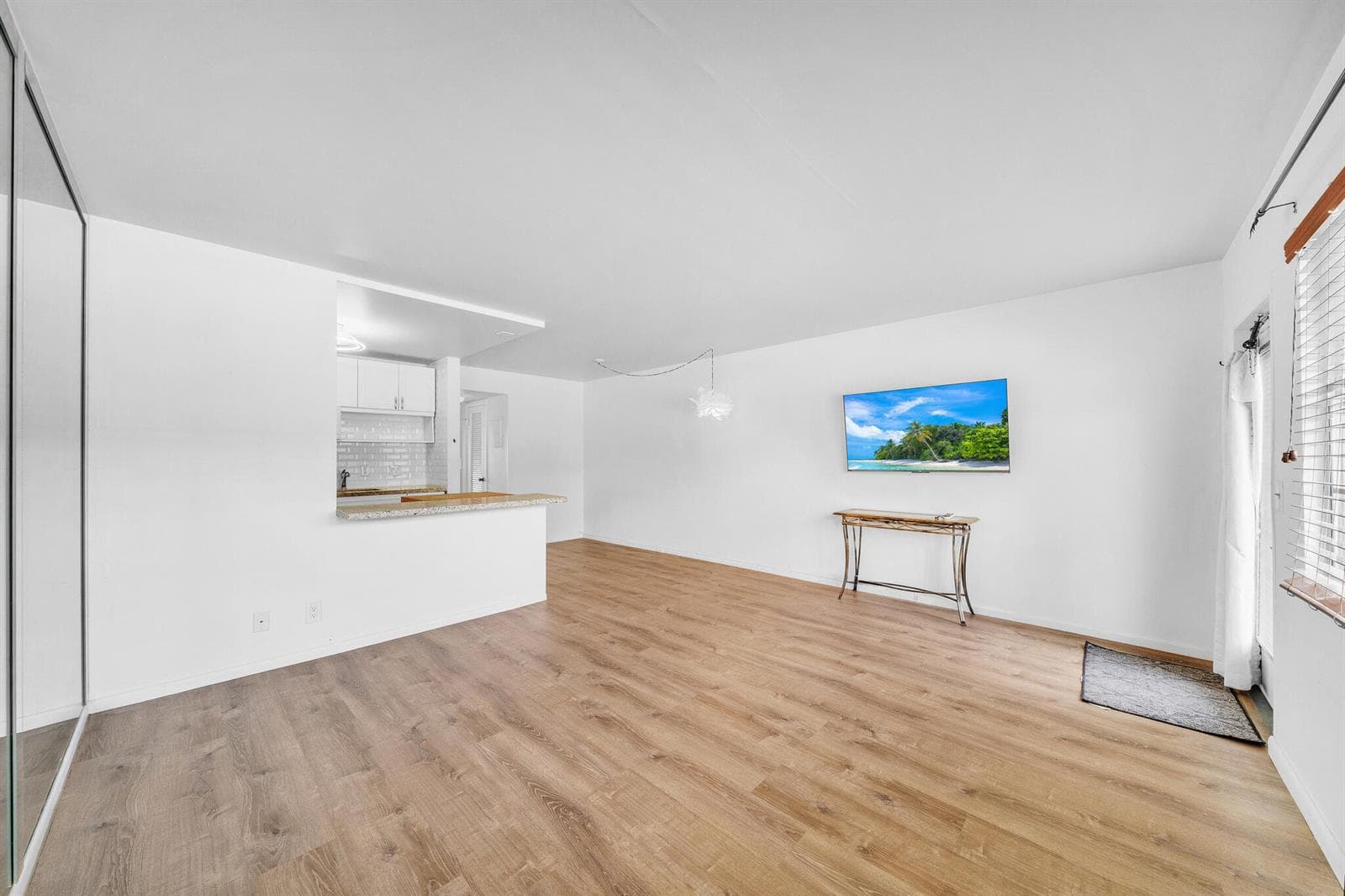 127 Westbury G photo 6