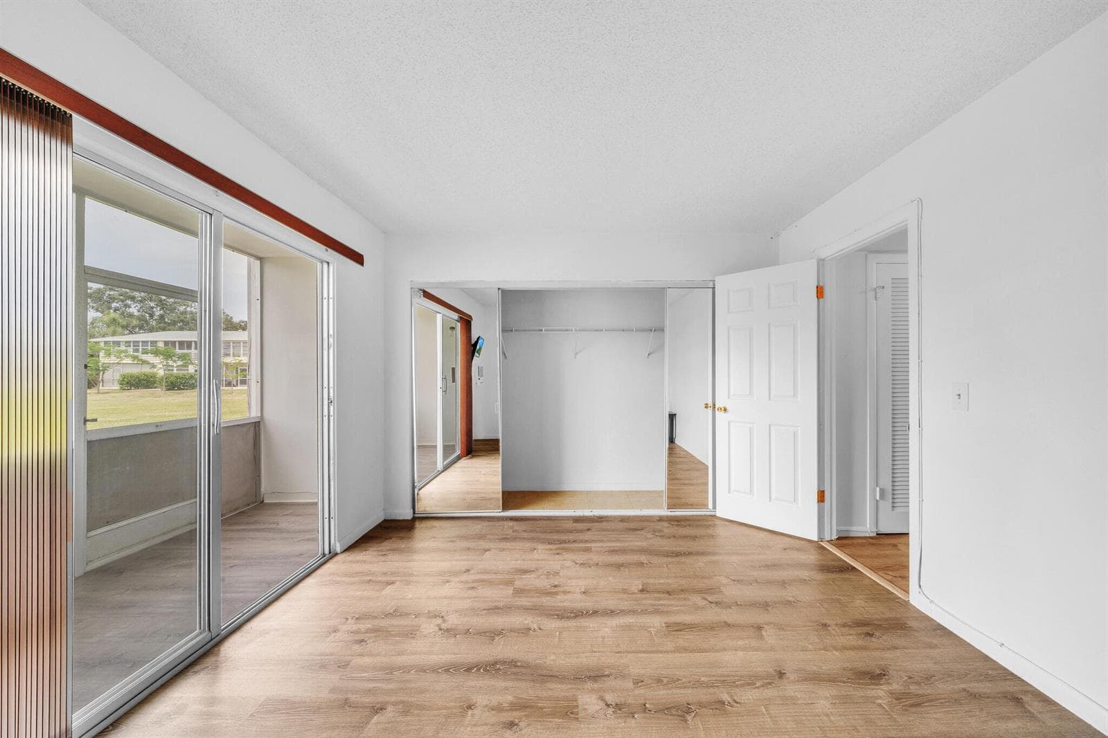 127 Westbury G photo 22