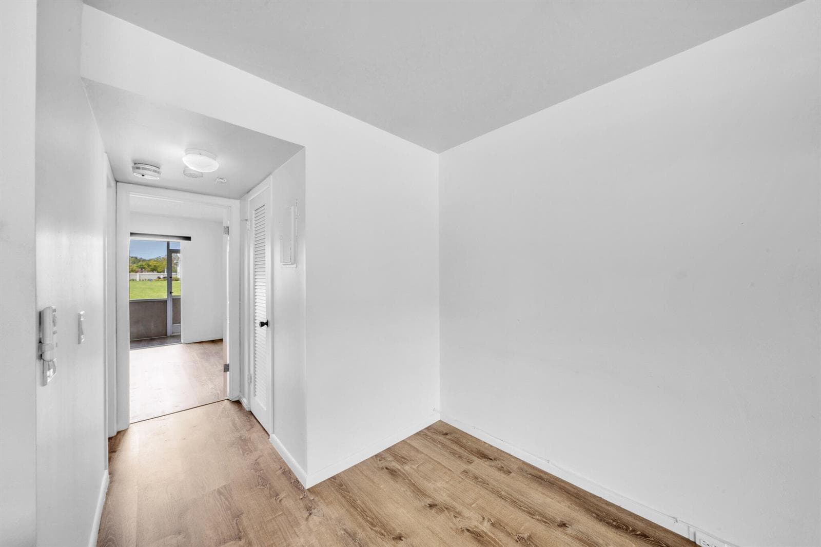 127 Westbury G photo 4