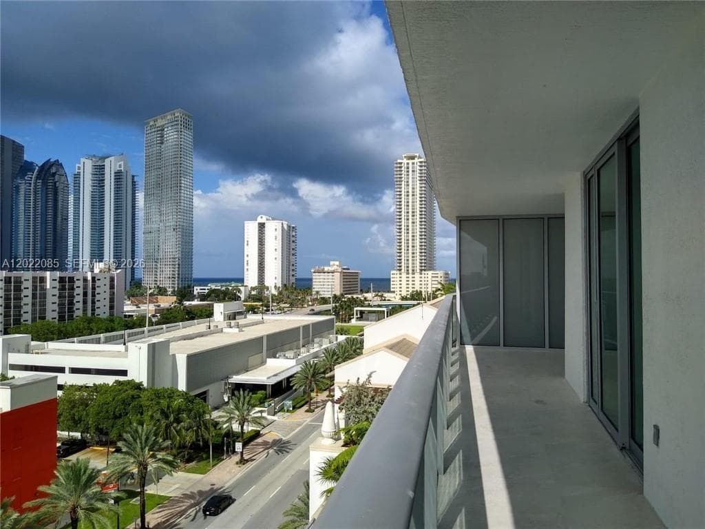 330 Sunny Isles Blvd 5-1003 photo 3