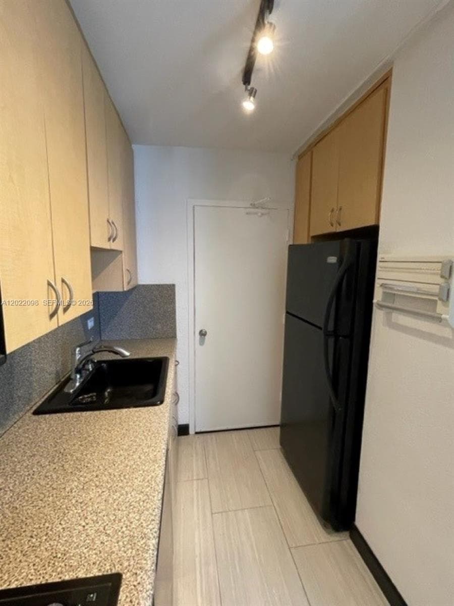 5313 Collins Ave 1004 photo 6