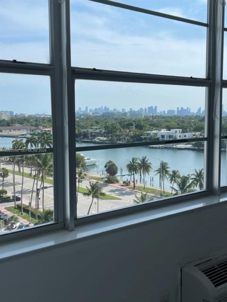 5313 Collins Ave 1004 photo 13