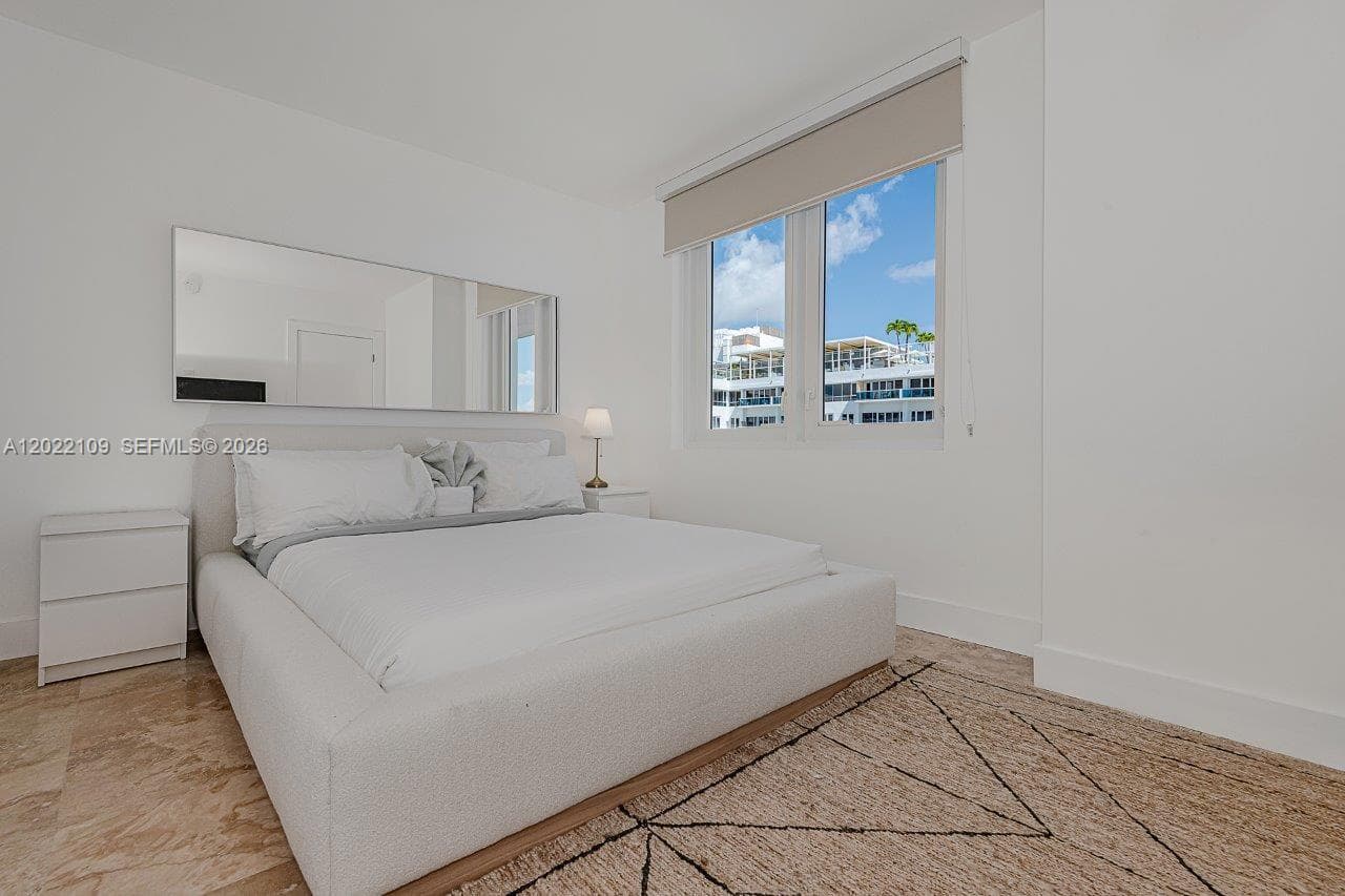 2301 Collins Ave 1515 photo 5
