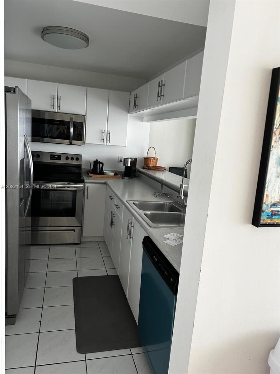 17800 Bay Rd 405 photo 5