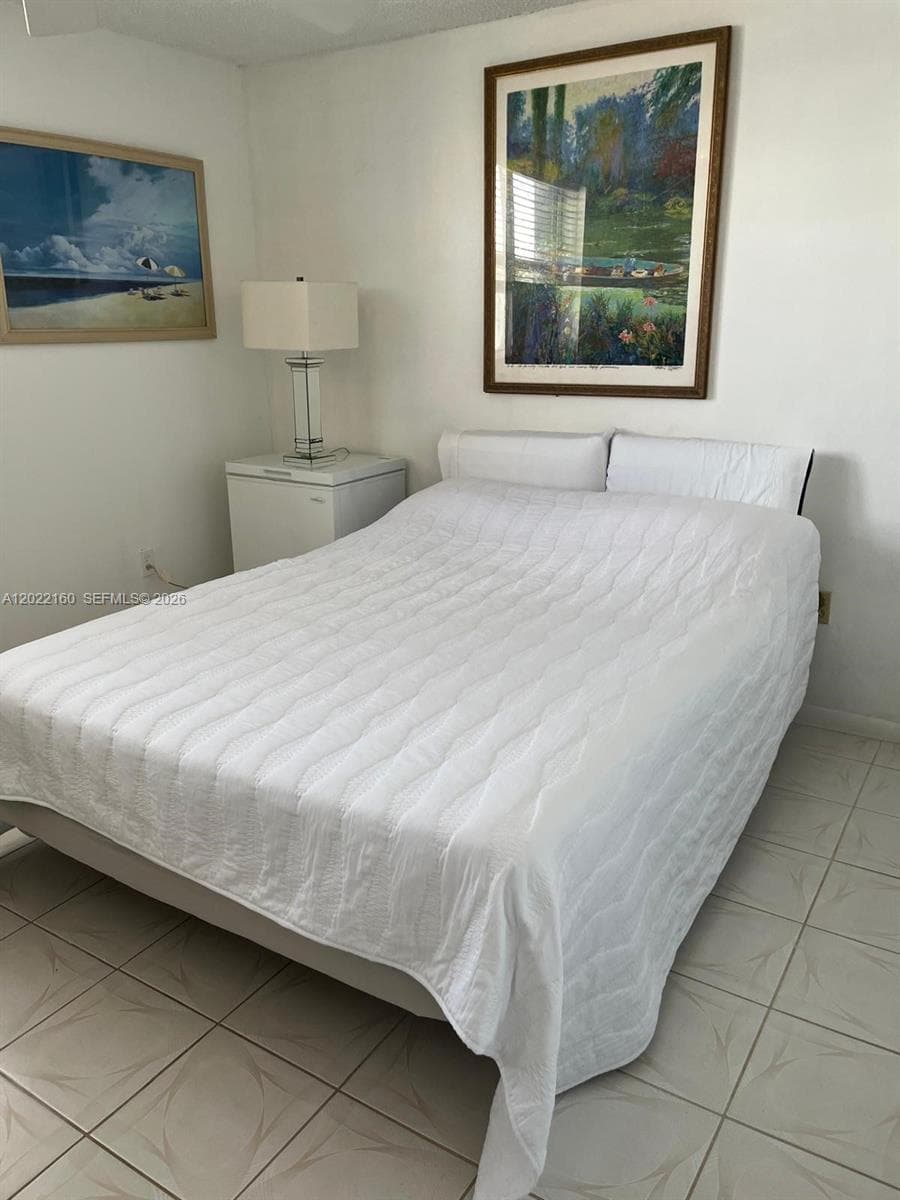 211 Ocean Dr 204 photo 6