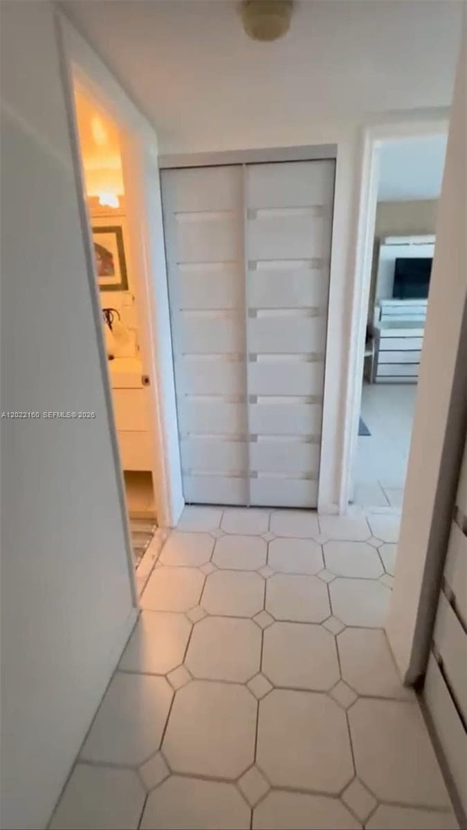 211 Ocean Dr 204 photo 13