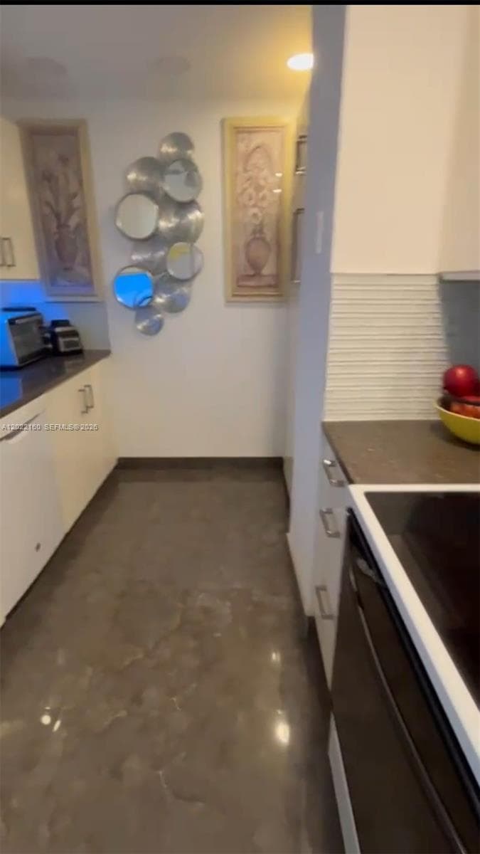 211 Ocean Dr 204 photo 12