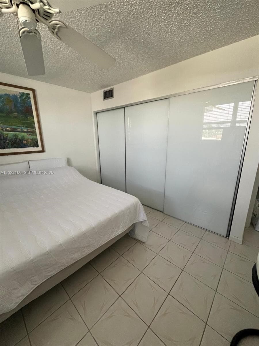 211 Ocean Dr 204 photo 7