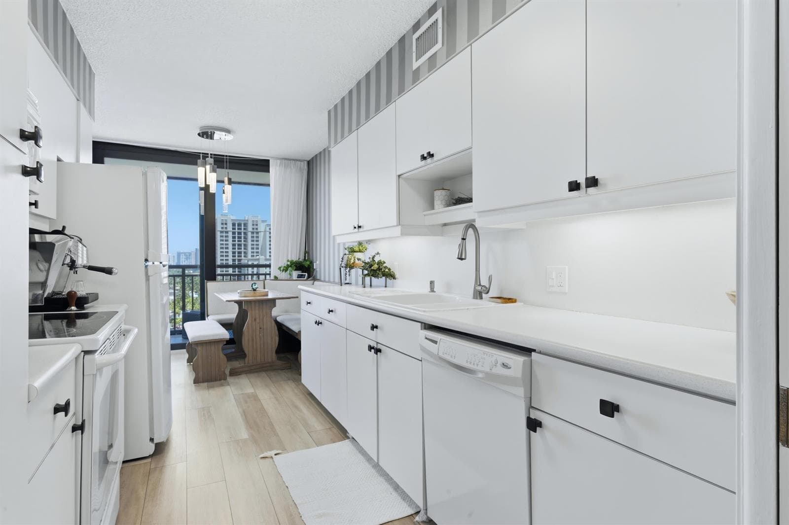 3400 N Ocean Drive 1207 photo 7