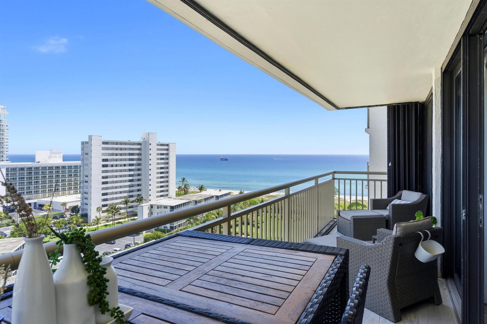3400 N Ocean Drive 1207 photo 1