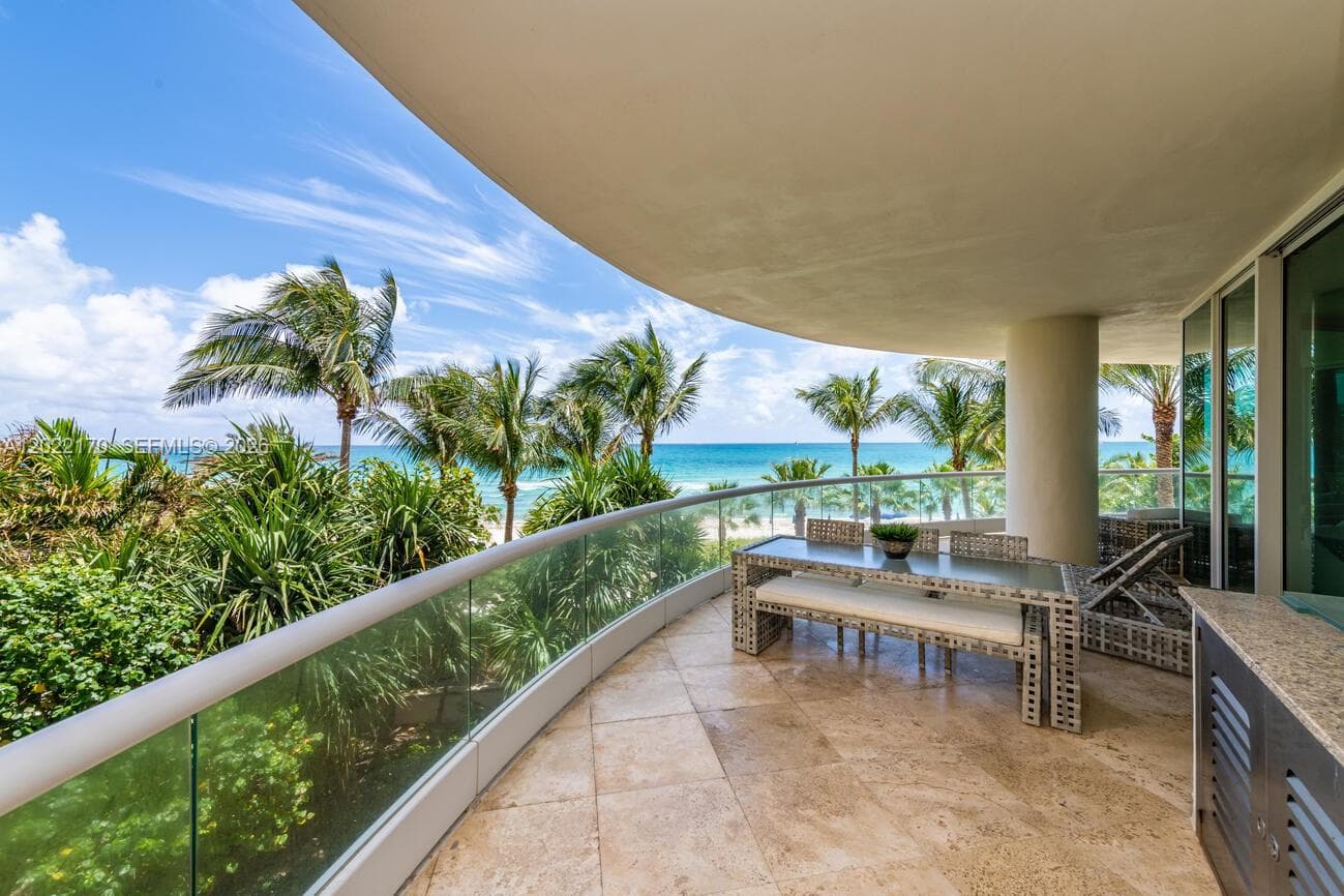 16051 Collins Ave 404 photo 23