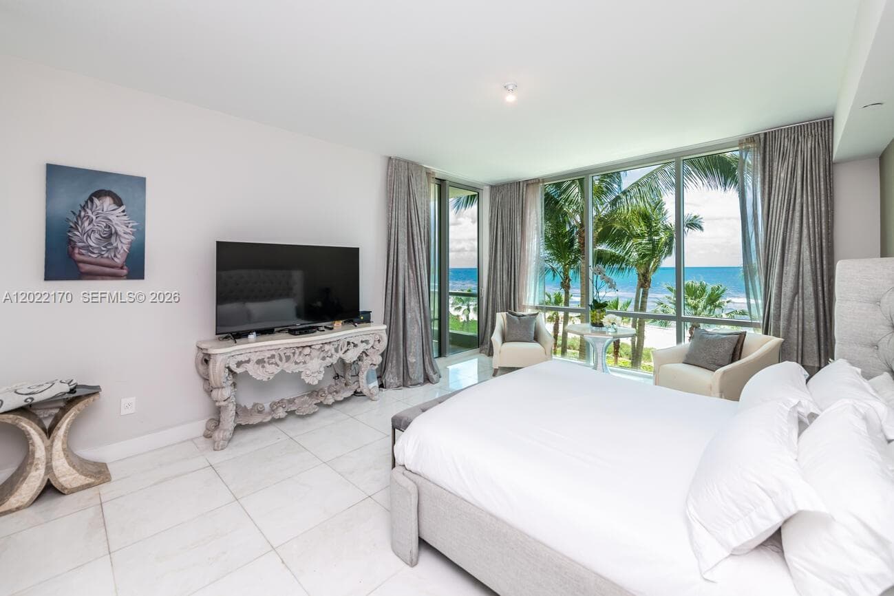 16051 Collins Ave 404 photo 17
