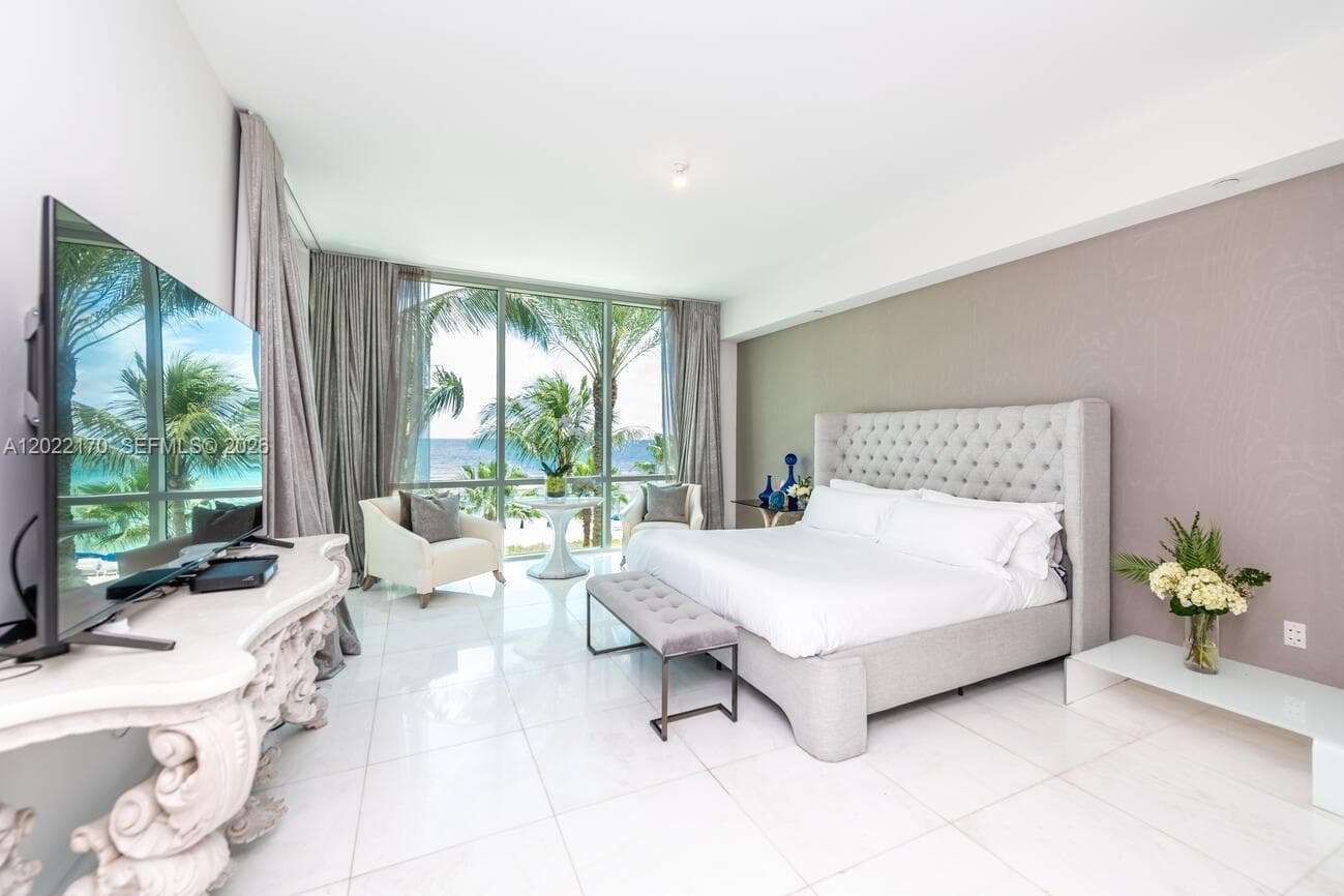 16051 Collins Ave 404 photo 16