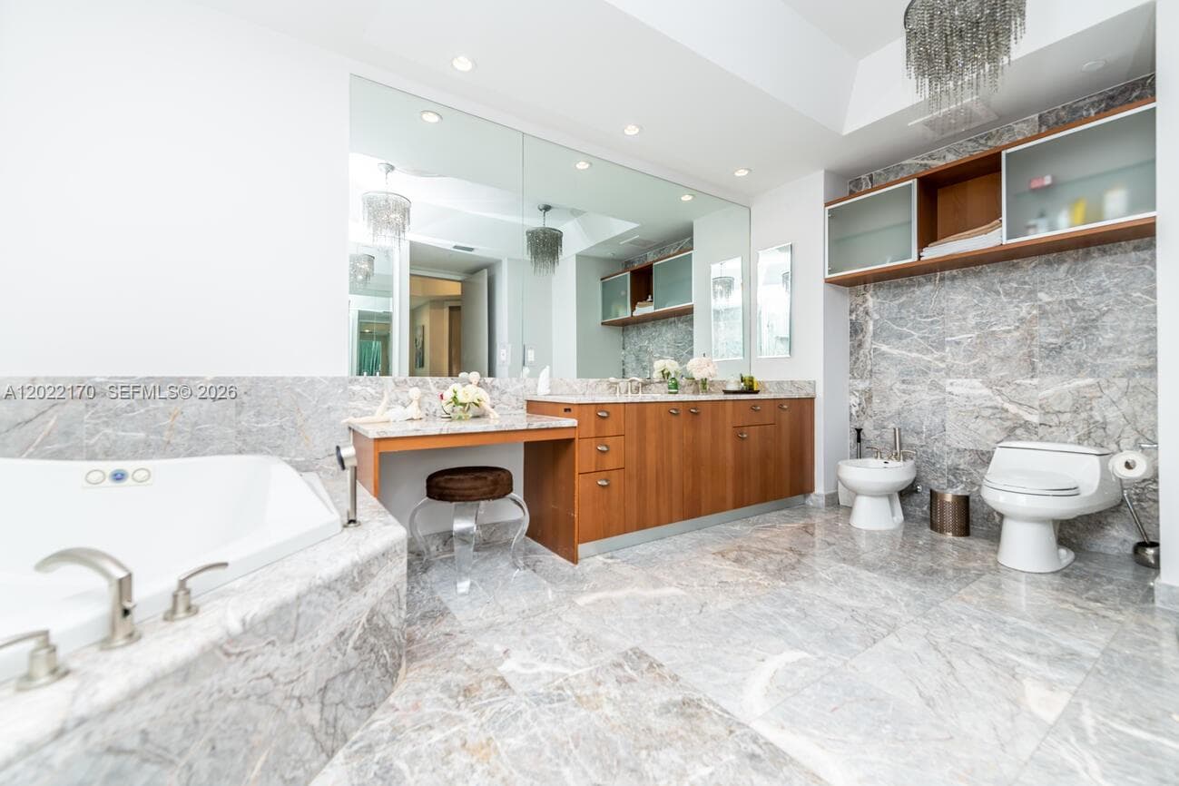 16051 Collins Ave 404 photo 20