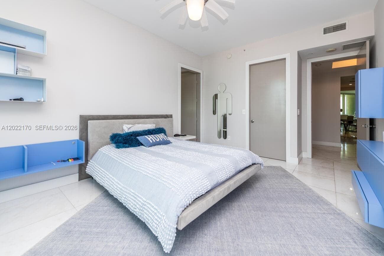 16051 Collins Ave 404 photo 14