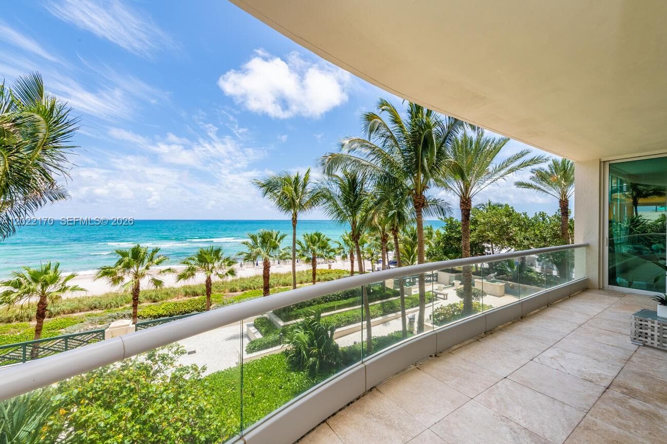 16051 Collins Ave 404 photo 25