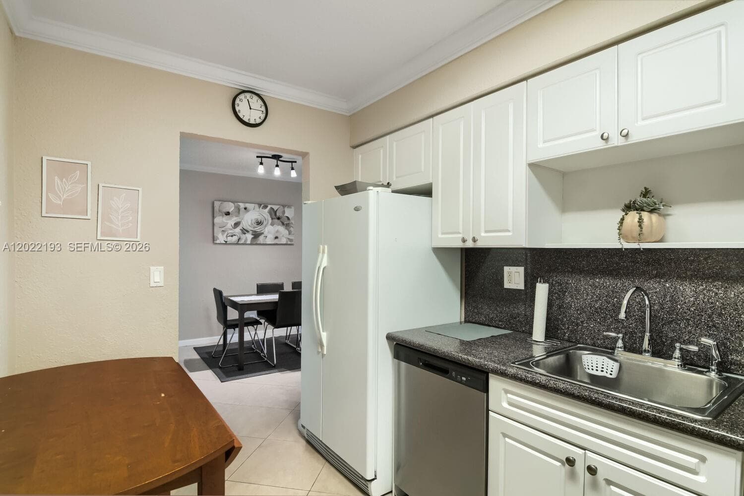 2501 Ocean Dr 1129 photo 5