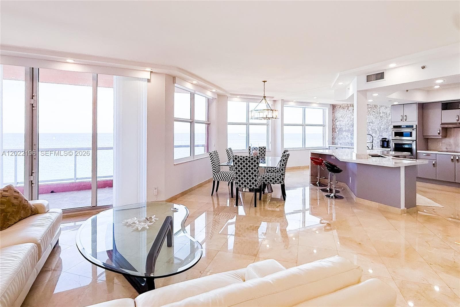 2100 Ocean Blvd 19B photo 2