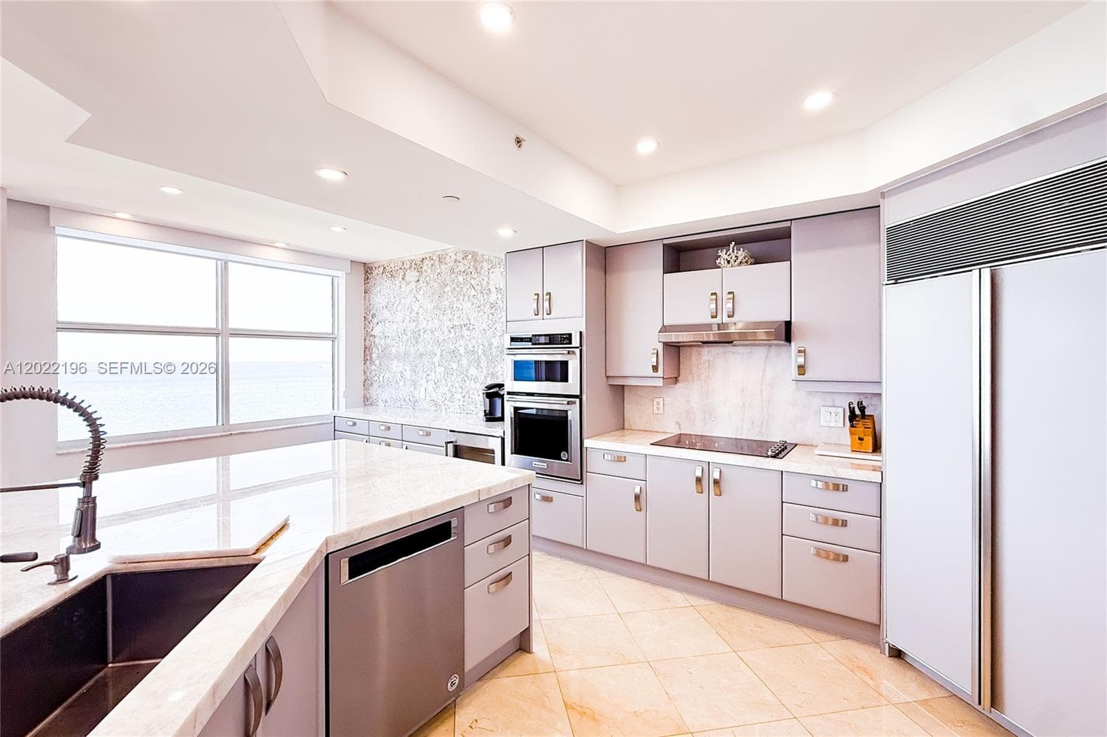 2100 Ocean Blvd 19B photo 5