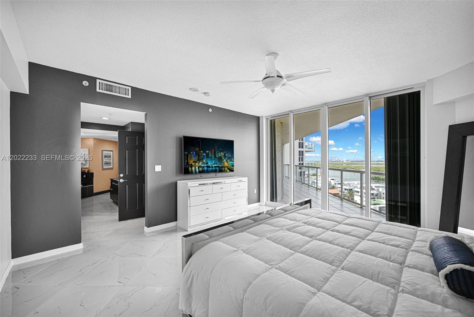 6001 Ocean Dr 1203 photo 19