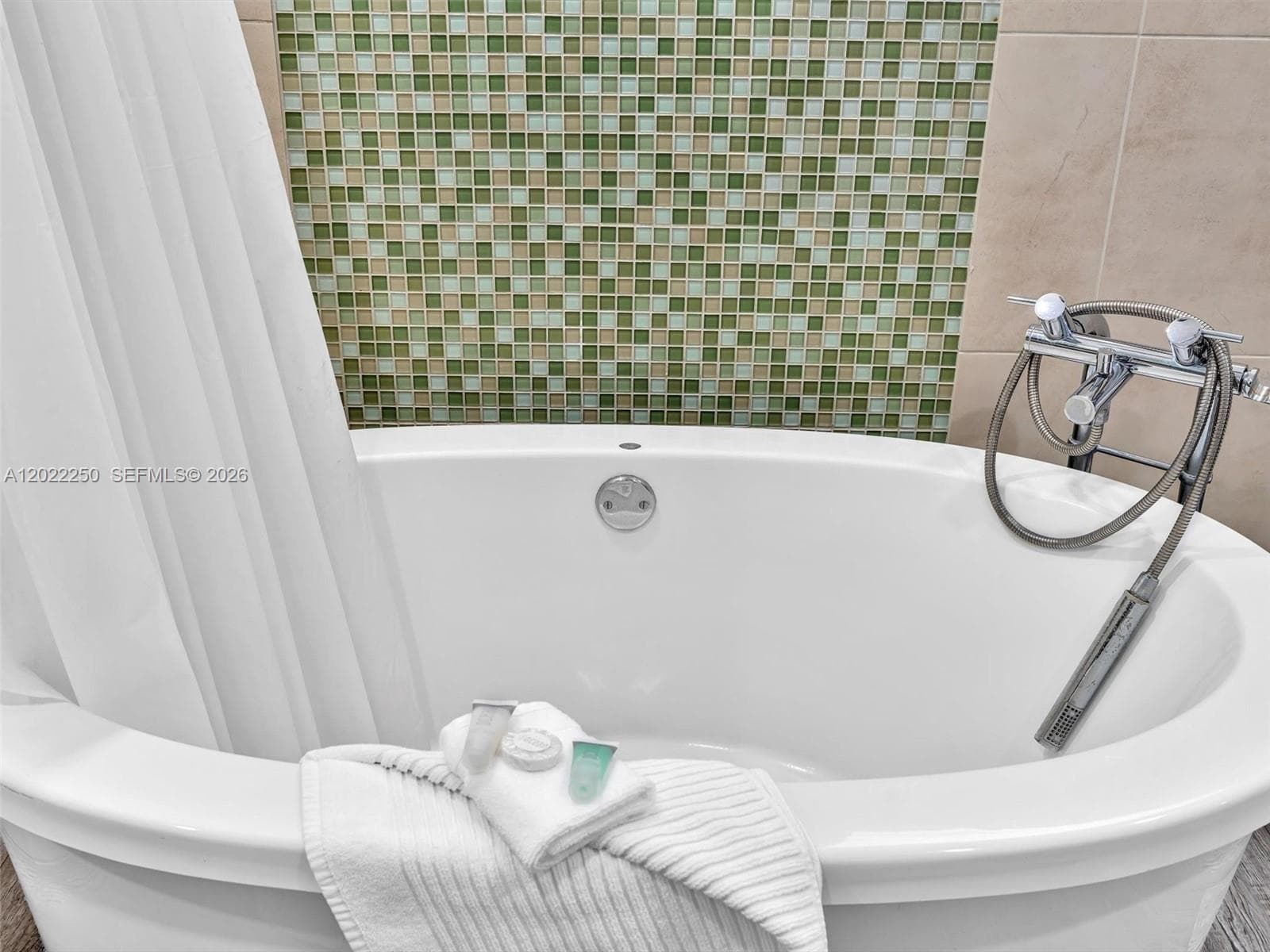 1052 Ocean Dr C203 photo 22
