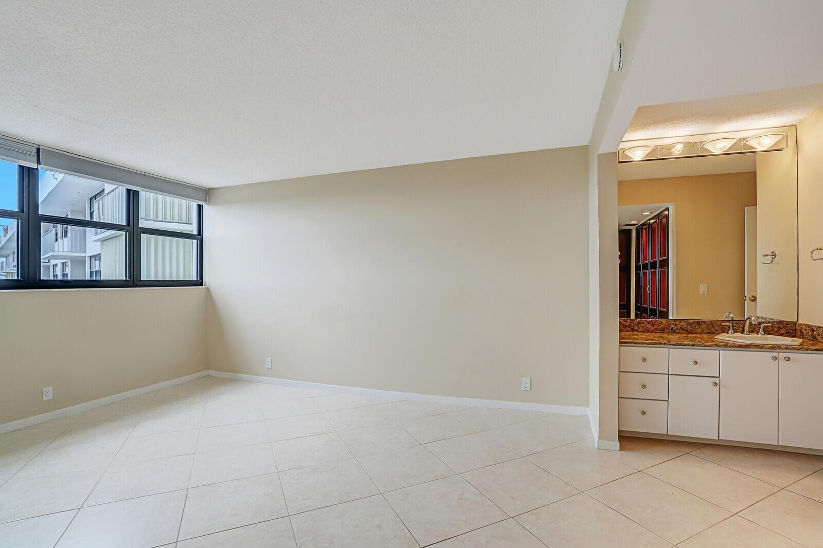 336 Golfview Road 1115 photo 16