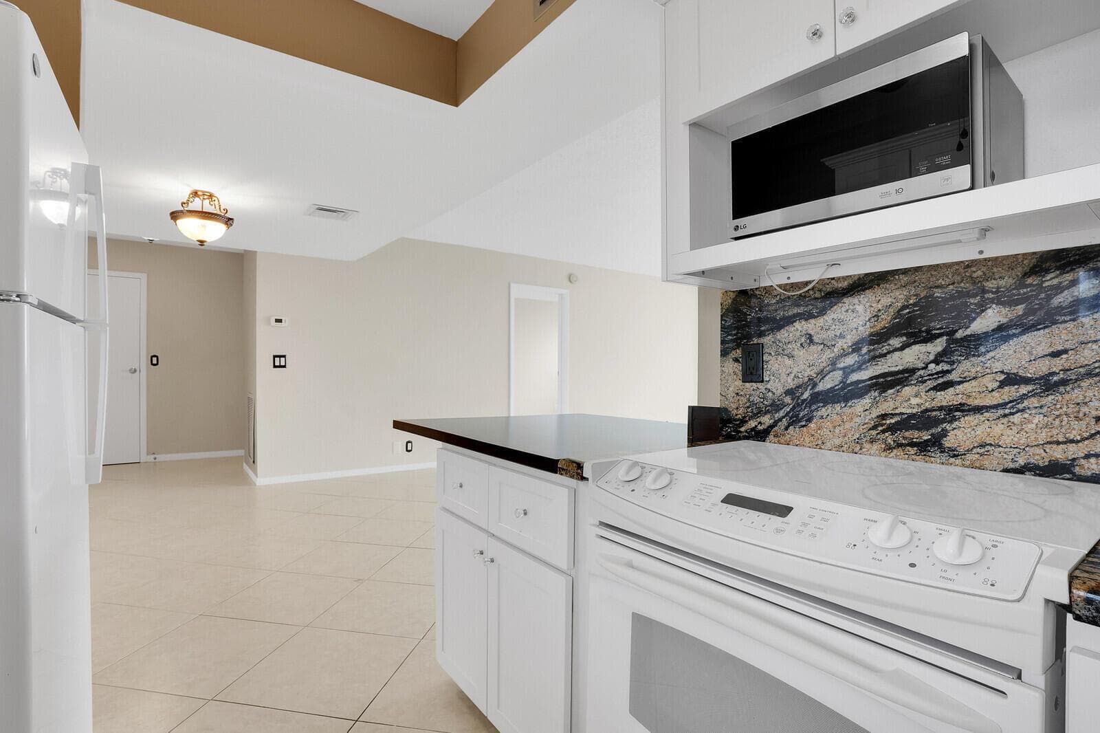 336 Golfview Road 1115 photo 14